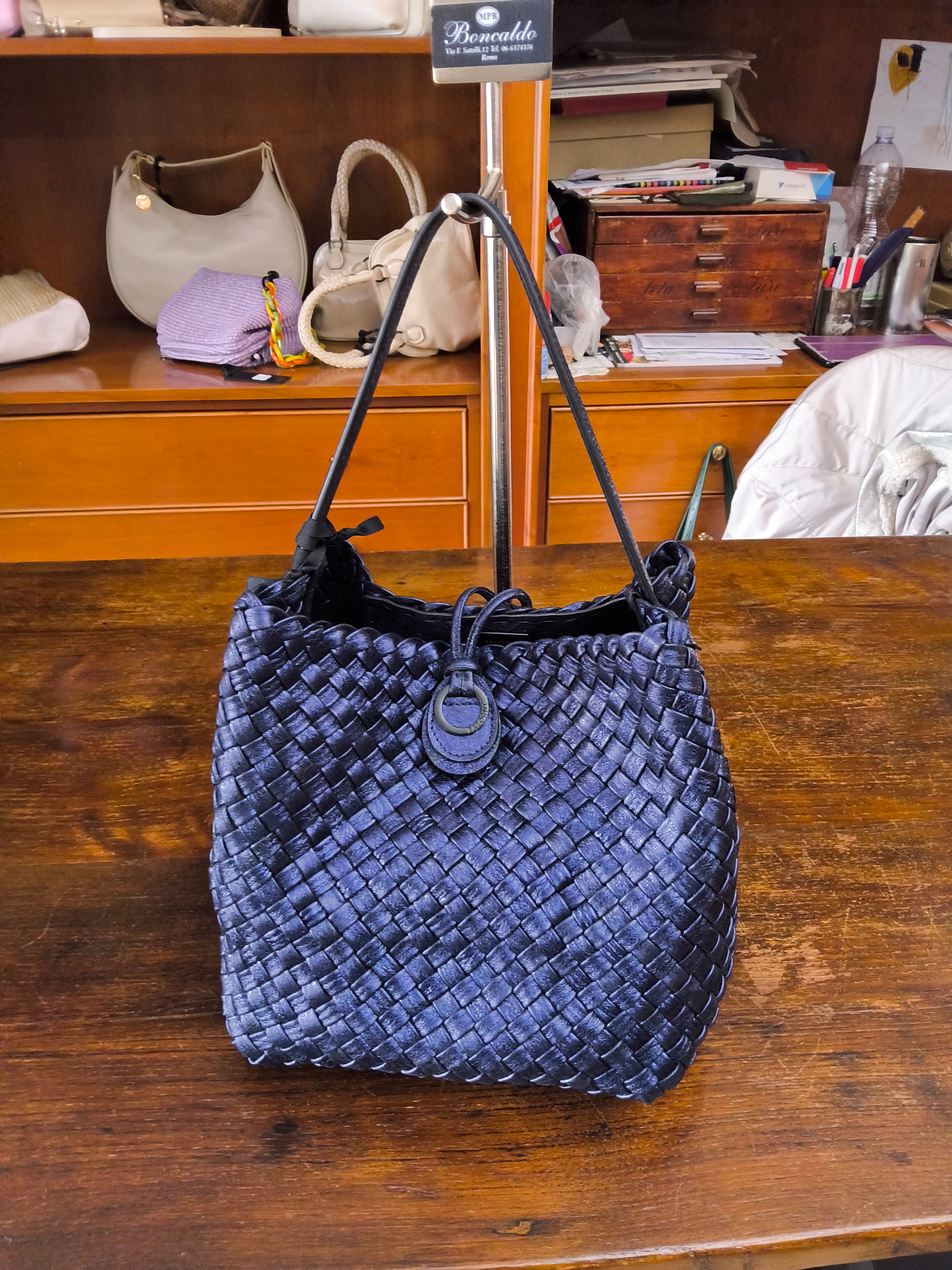 Falorni woven bucket