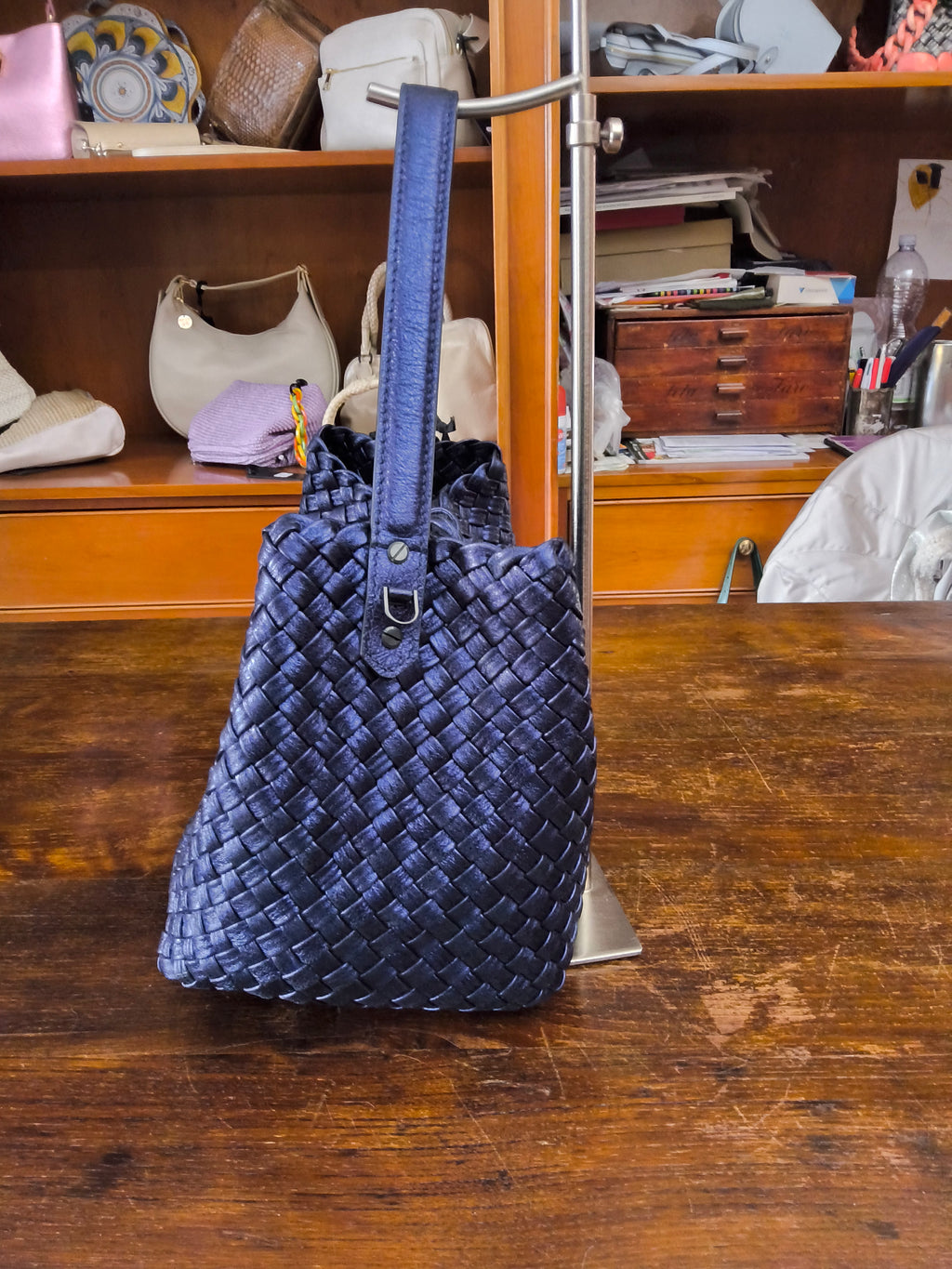 Falorni woven bucket