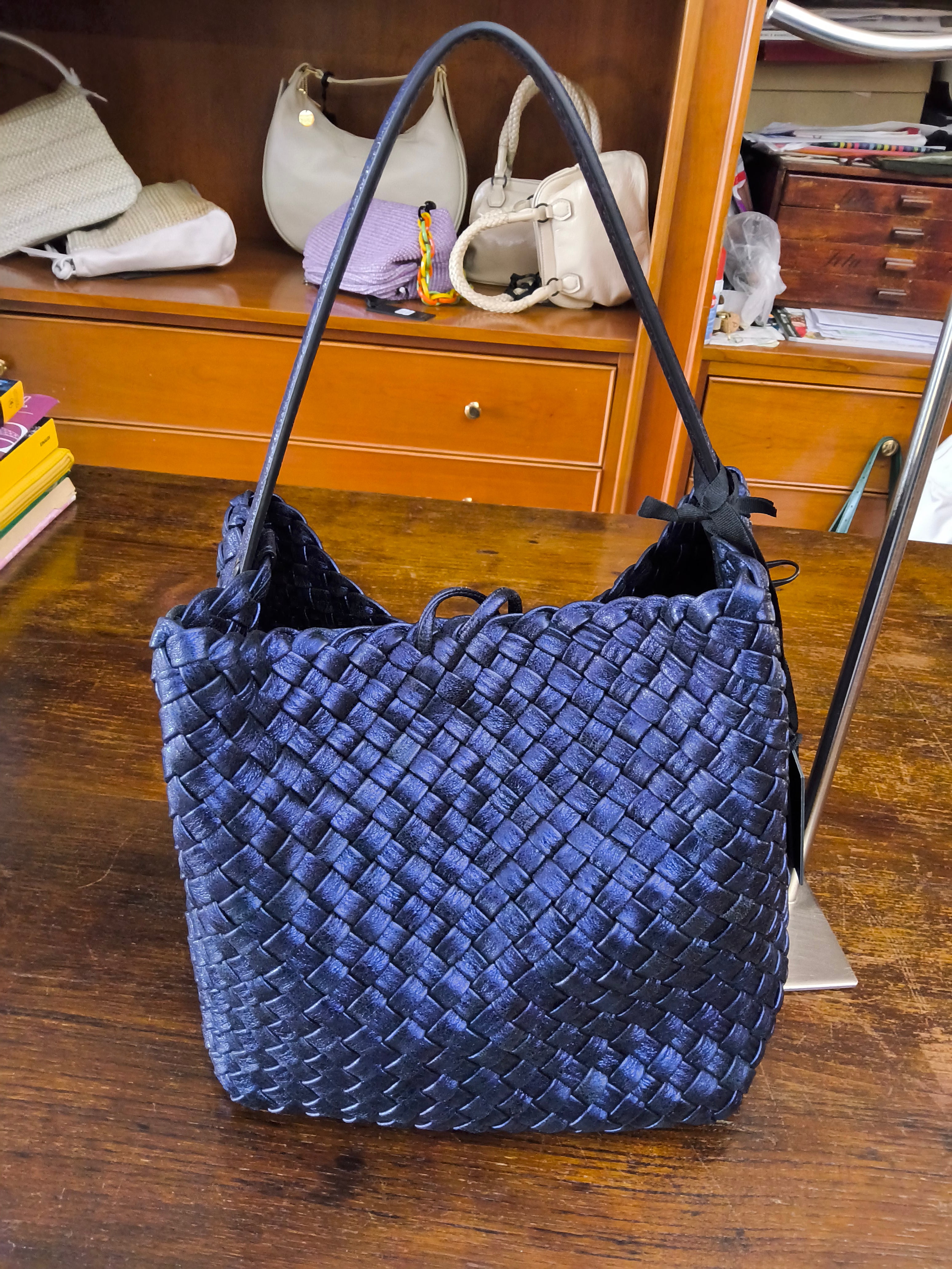 Falorni woven bucket