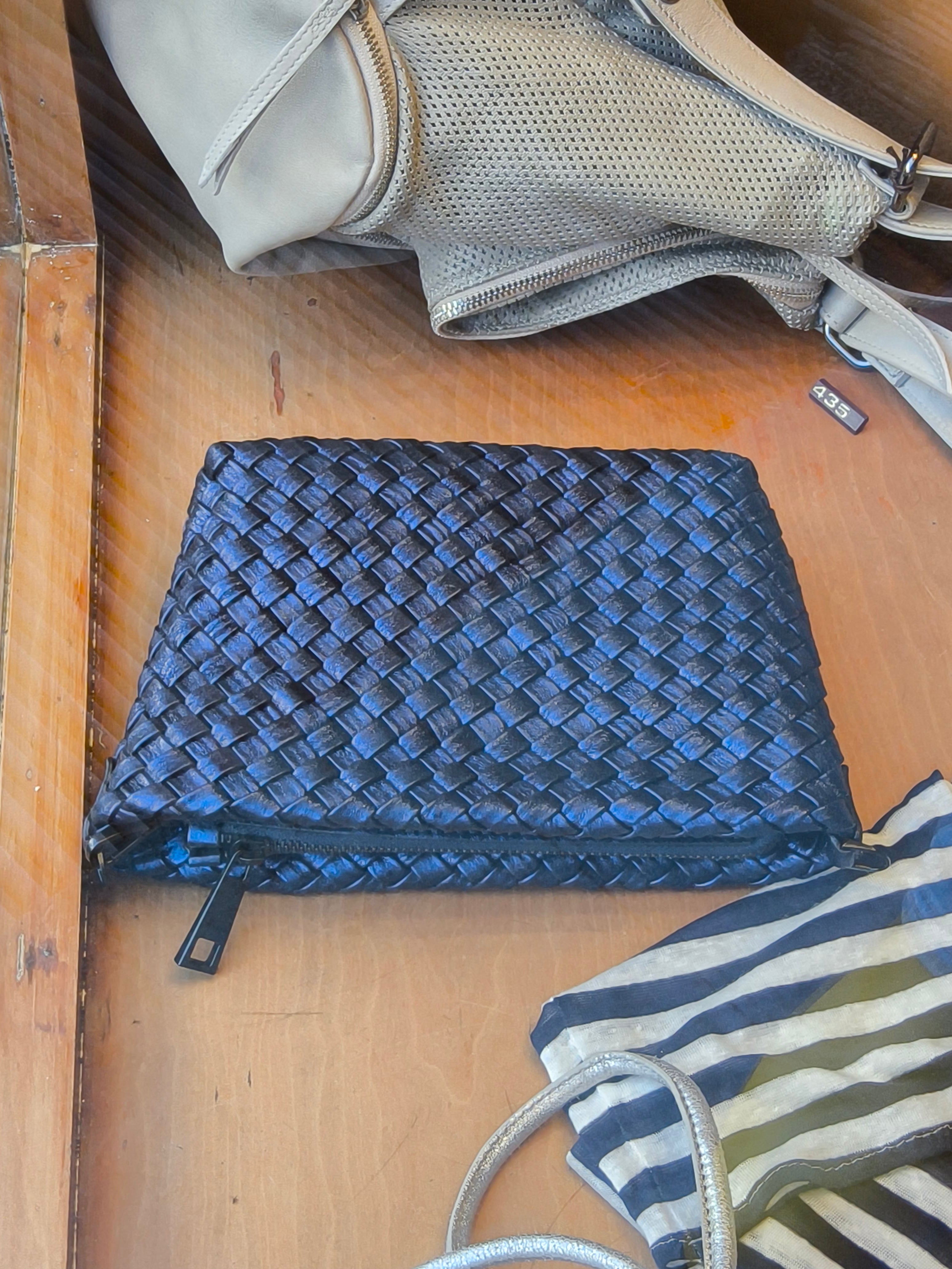 Fa braided shoulder bag