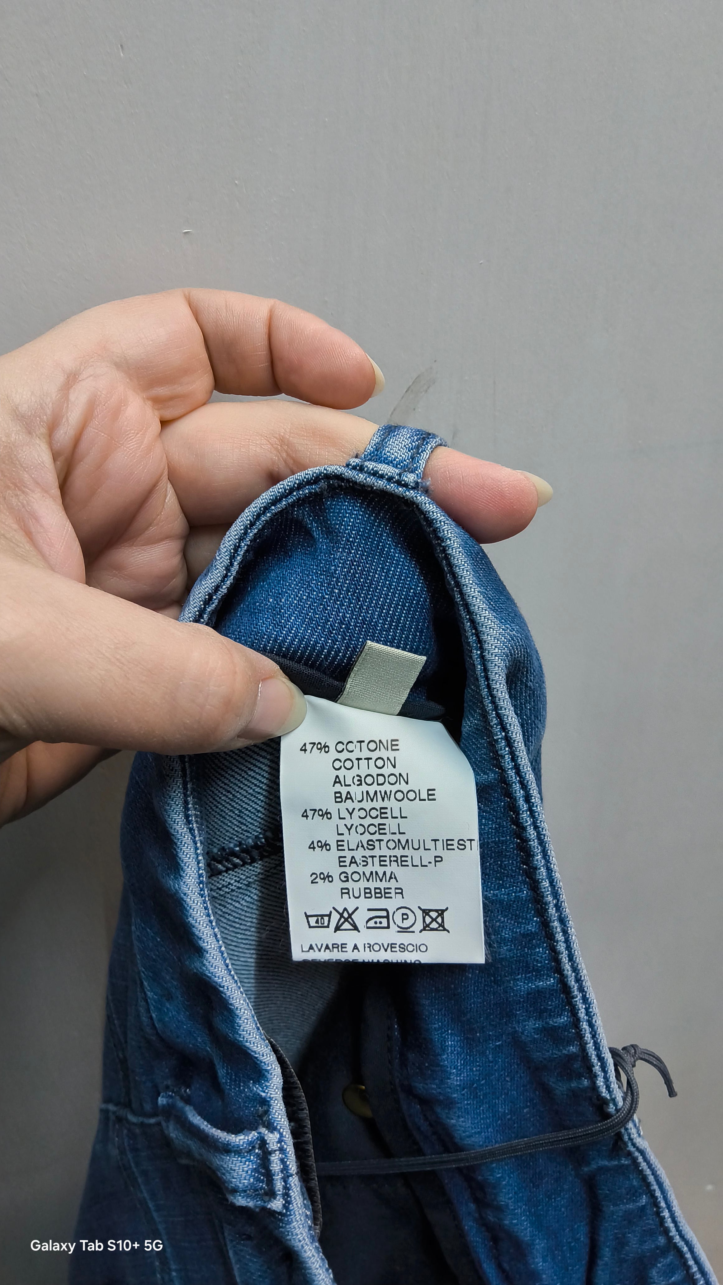 Jeans sfrangiato